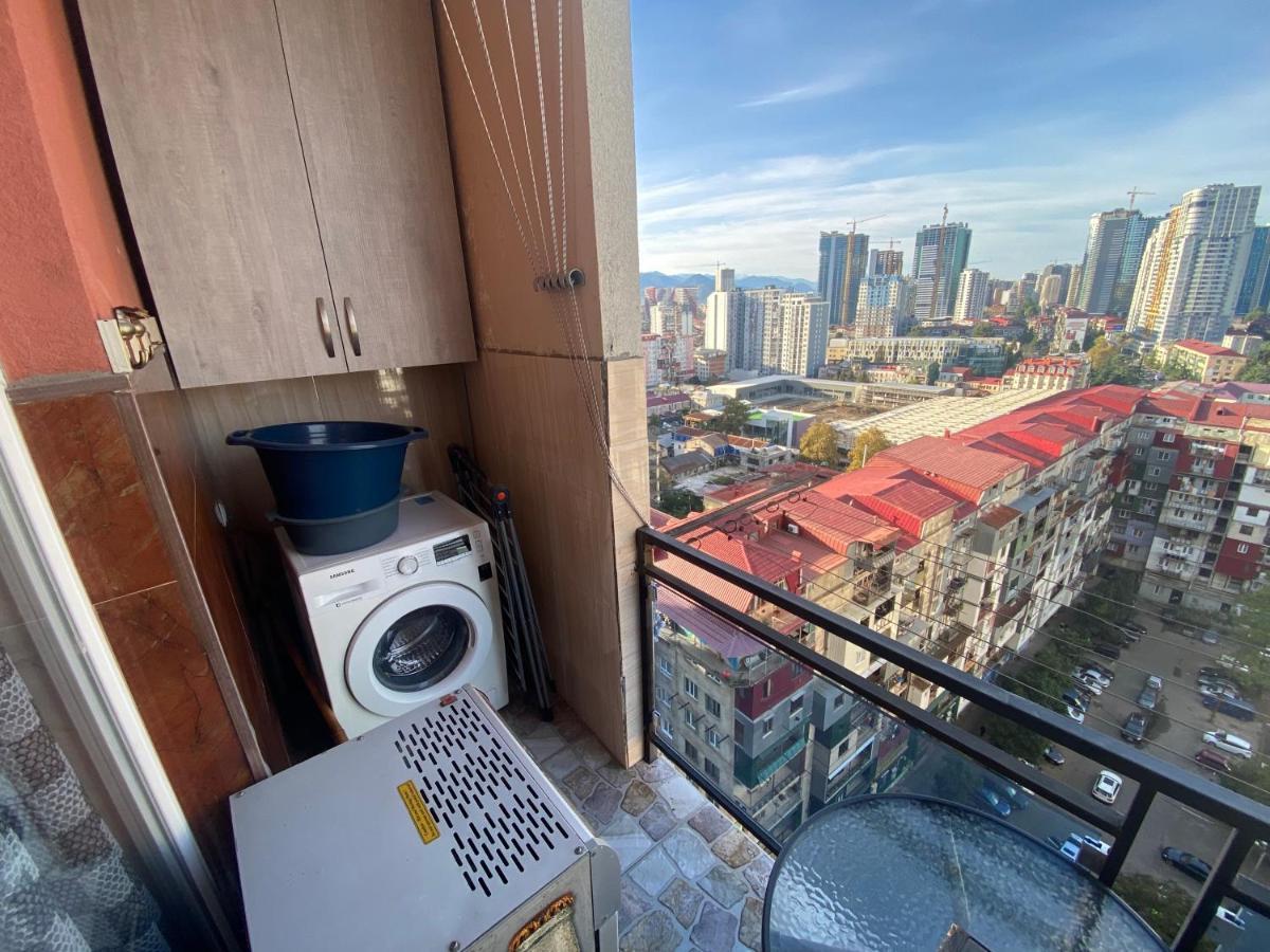 Apartment - Nino バトゥーミ エクステリア 写真